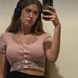 Meet your Posher, Ella